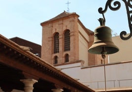 Monasterio de Las Puras, en pleno centro de Almería, muy próximo a la Catedral.