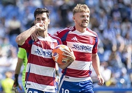 Manu Trigueros celebra su gol en Riazor.