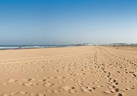 La desconocida playa andaluza que te aísla del mundo.