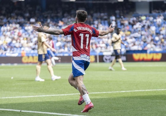 Giorgi Tsitaishvili celebra su gol en Riazor.