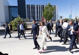 Juanma Moreno y María Jesús Montero, ayer en Granada.
