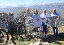 Presentación de la prueba en el Collado de la Gitana con Ayuntamiento y Travel Bike Adventure.