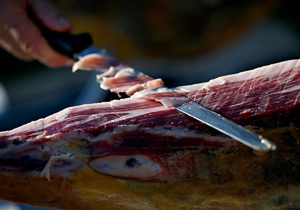Carrefour pone en oferta un jamón ibérico de 7kg de esta popular marca.