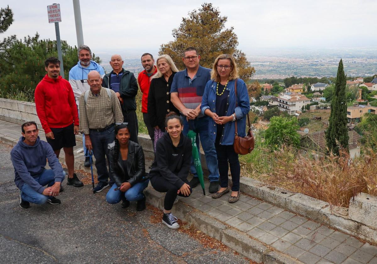 Los vecinos de cumbres verdes piden a la zubia que asuma la urbanización | ideal