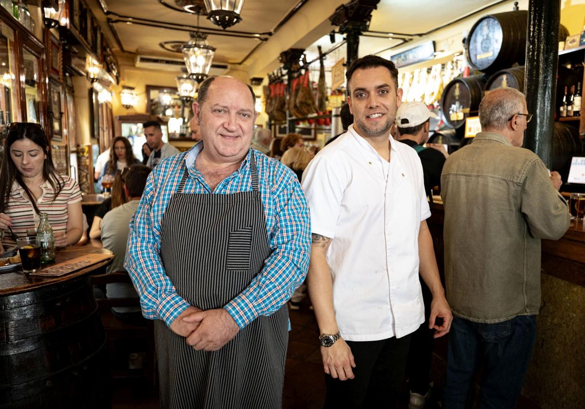Bodegas castañeda, la taberna que destila historia y vermut en granada | ideal