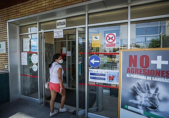 Foto de archivo del centro de salud del Zaidín.