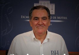 Antonio Escámez, en el Ayuntamiento de Motril.