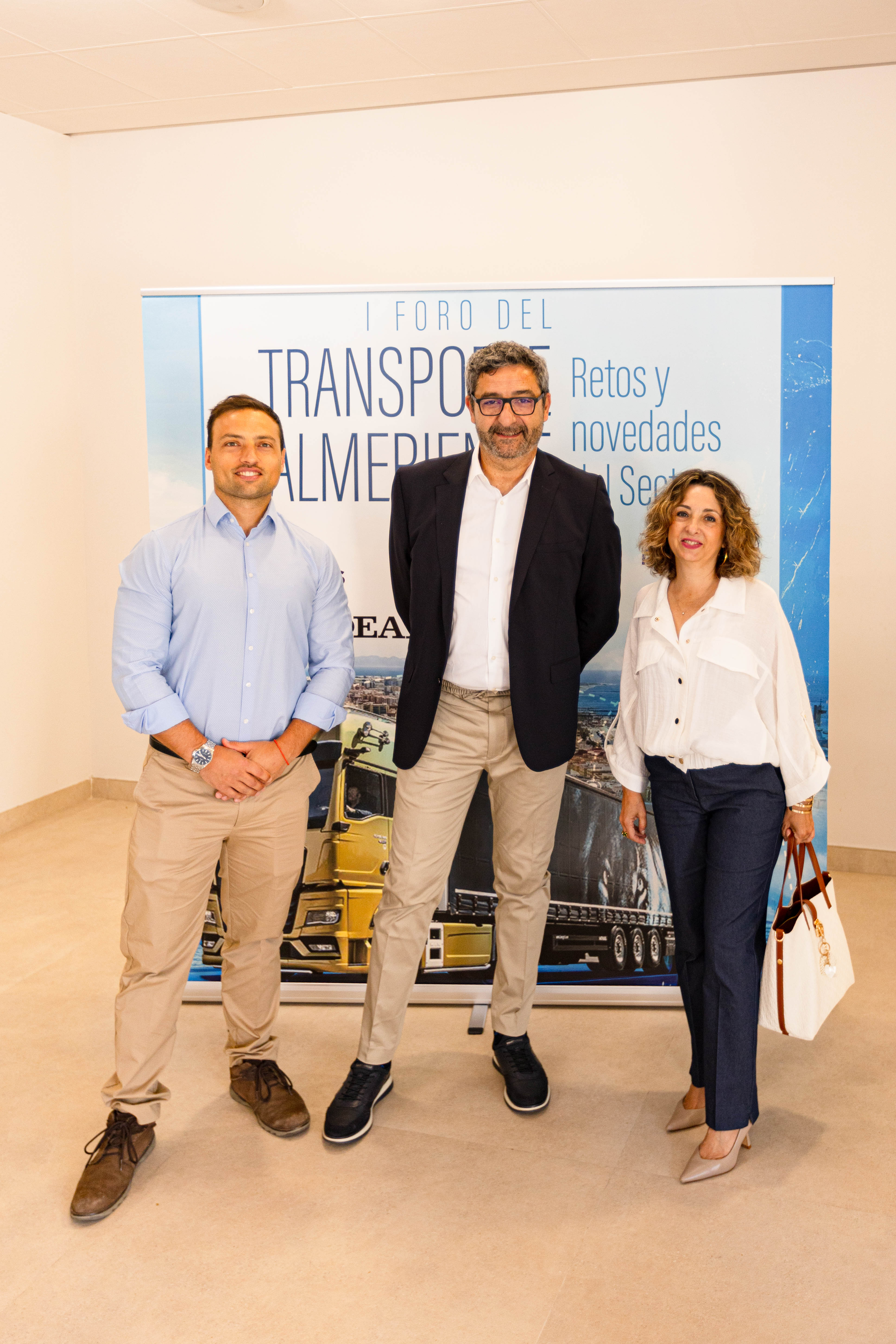 La Jornada del Transporte Almeriense, en imágenes