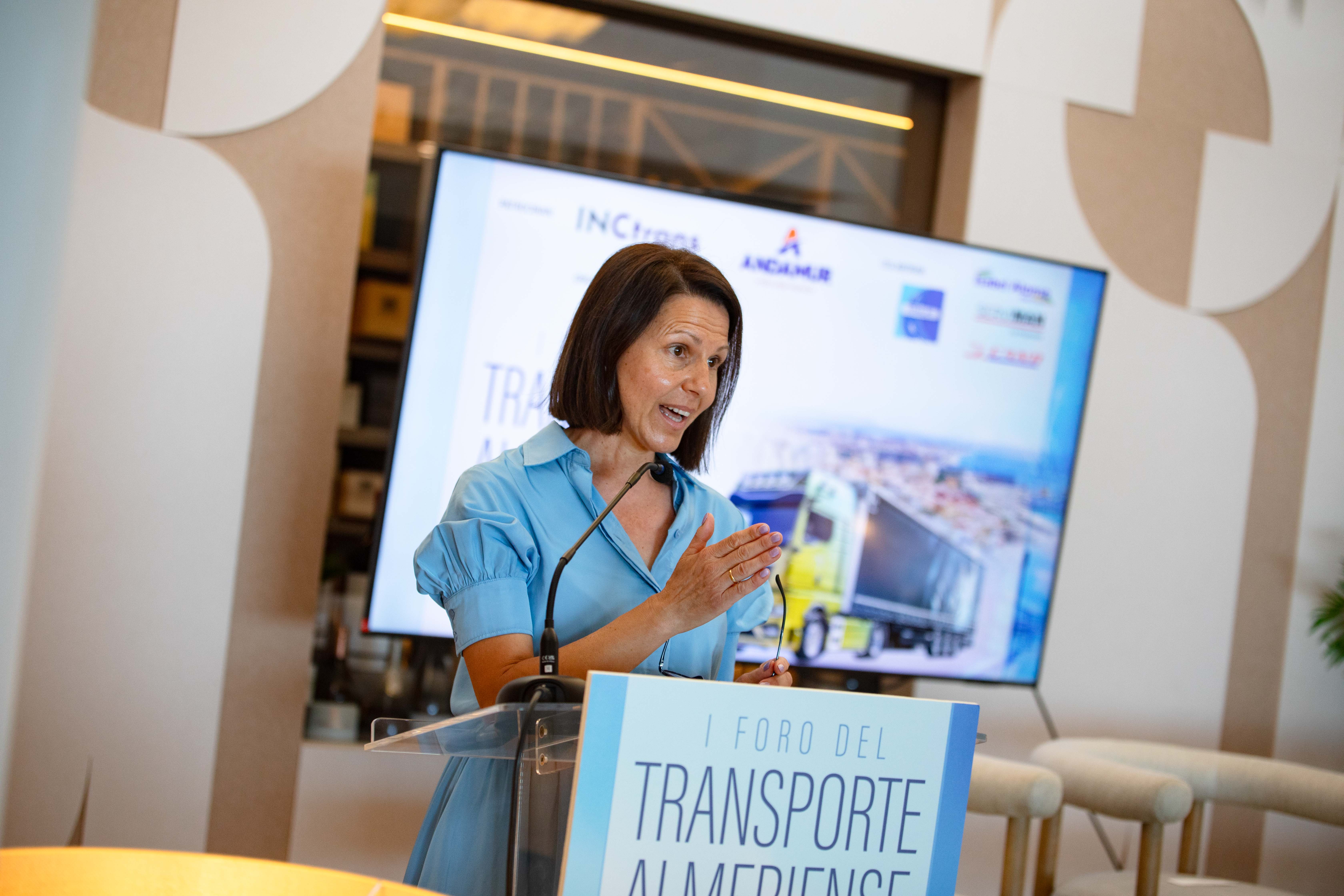 La Jornada del Transporte Almeriense, en imágenes
