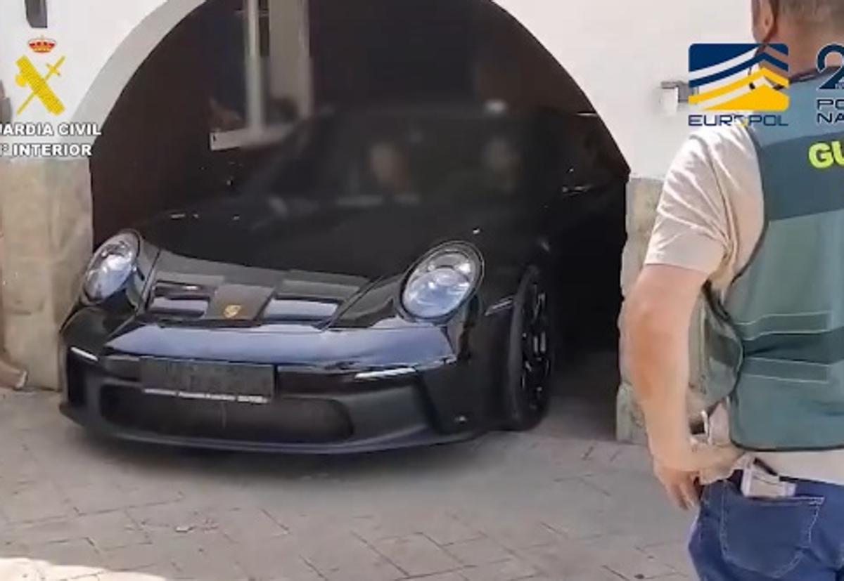 Cae la banda con base en andalucía que robaba coches de lujo en europa para matricularlos en españa | ideal