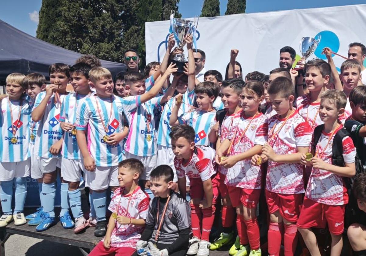 Más de 1. 000 niños participan en la gran clausura de la copa metropolitana fundación caja rural | ideal