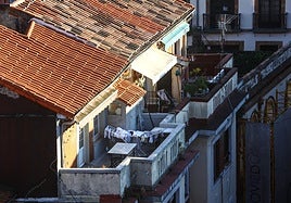 Obligan a una comunidad de vecinos a costear el arreglo de una terraza de un particular