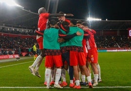 El equipo rojiblanco acabó primero la primera vuelta y eso siempre dio para ascender.