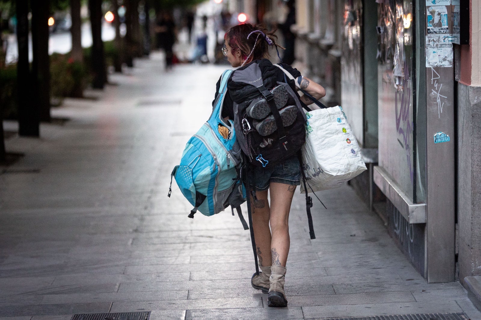 El desalojo de los okupas de la calle Azacayas, en imágenes