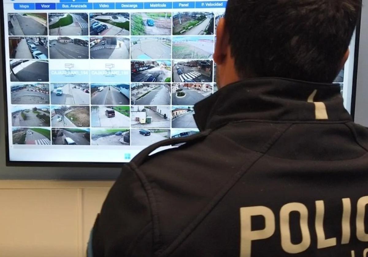 Las cámaras aclaran un accidente que acabó en discusión: fue por el freno de mano | ideal