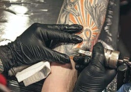 Almería cuenta con numerosos establecimientos para quienes desean tatuarse.