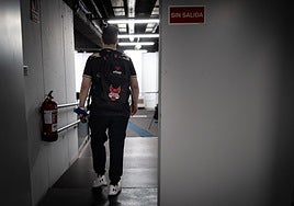Pablo Pin entra en la sala de prensa del Palacio de los Deportes.