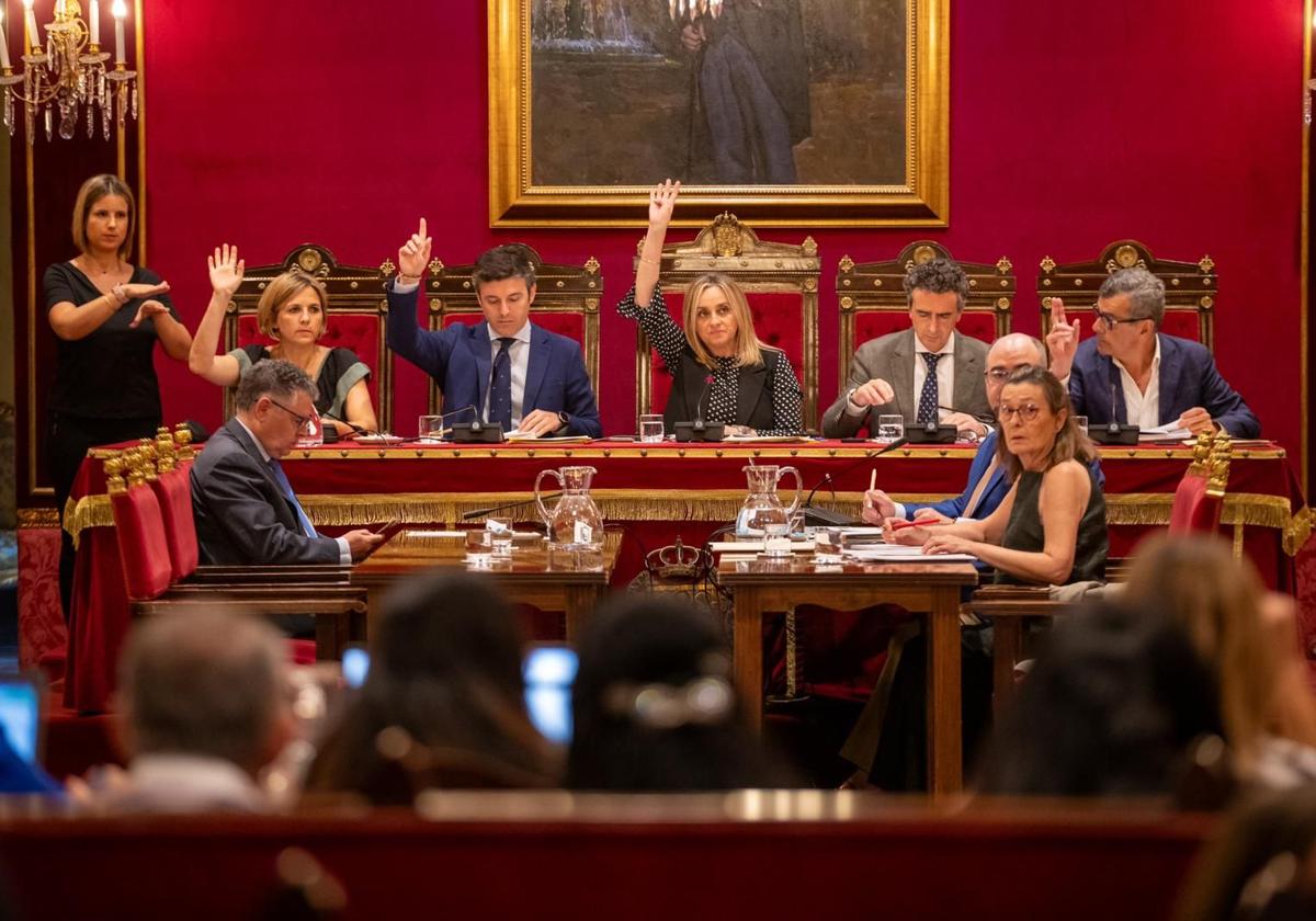 Los cinco datos que confirman la mejoría de las arcas municipales | ideal