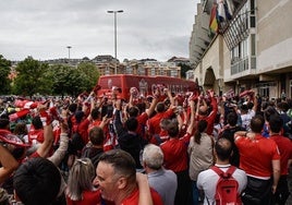 Las imágenes de la afición del Granada en Santander