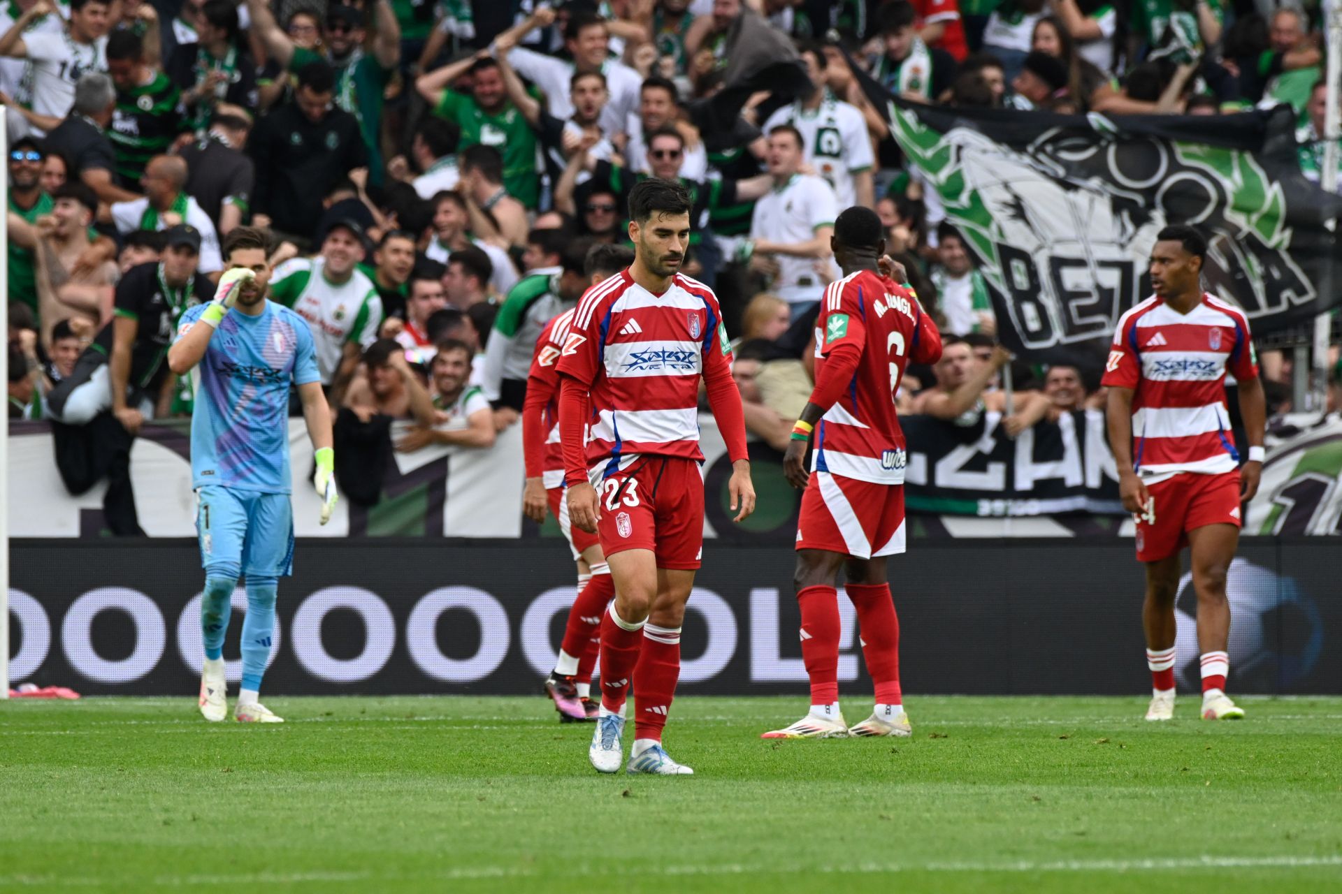 El Racing - Granada CF, en imágenes