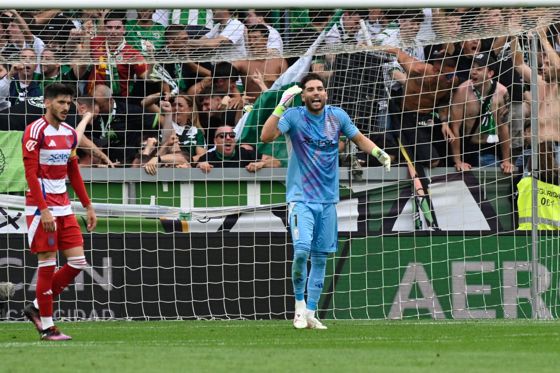 El Racing - Granada CF, en imágenes