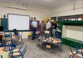 Níjar incrementa un 27,7% la inversión en la limpieza de colegios, ambulatorios, centros y oficinas municipales