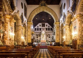 Una sacristía repleta de tesoros amenazada por el fuego