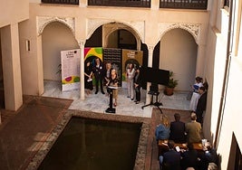 Presentación de la Bienal de Flamenco en la Casa de Zafra, con la Alhambra como telón de fondo