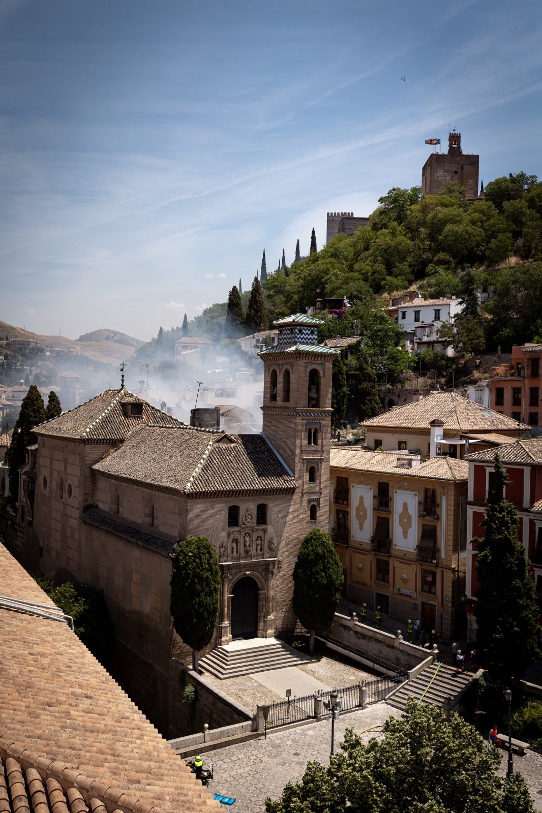 Las espectaculares imágenes del incendio desde el Albaicín