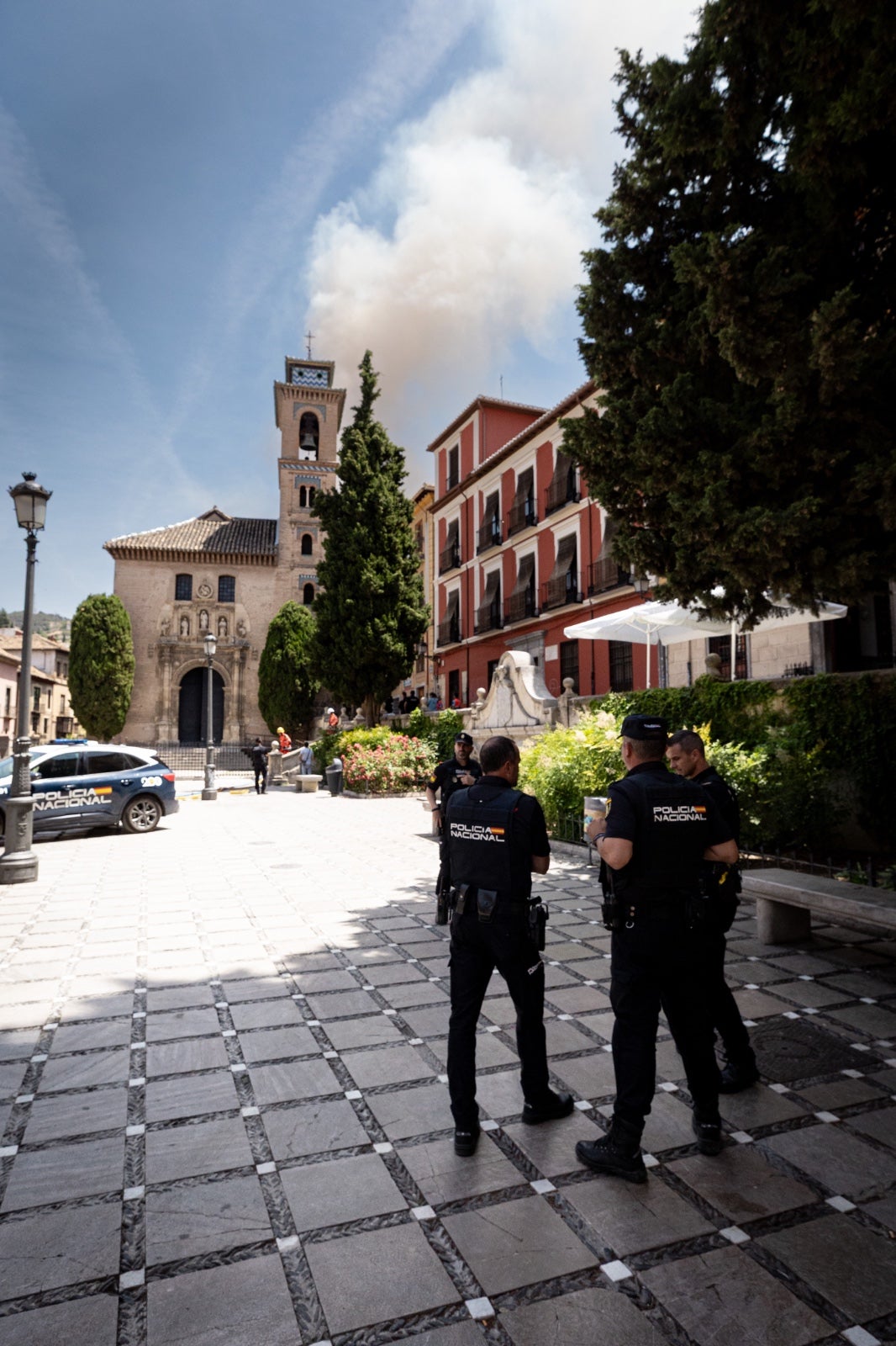 Las espectaculares imágenes del incendio desde el Albaicín