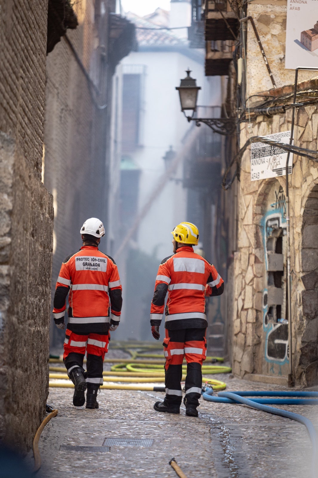 Las espectaculares imágenes del incendio desde el Albaicín