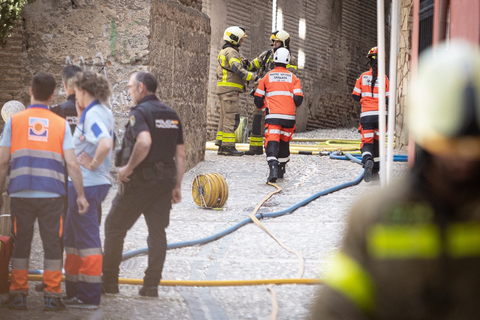 Las espectaculares imágenes del incendio desde el Albaicín