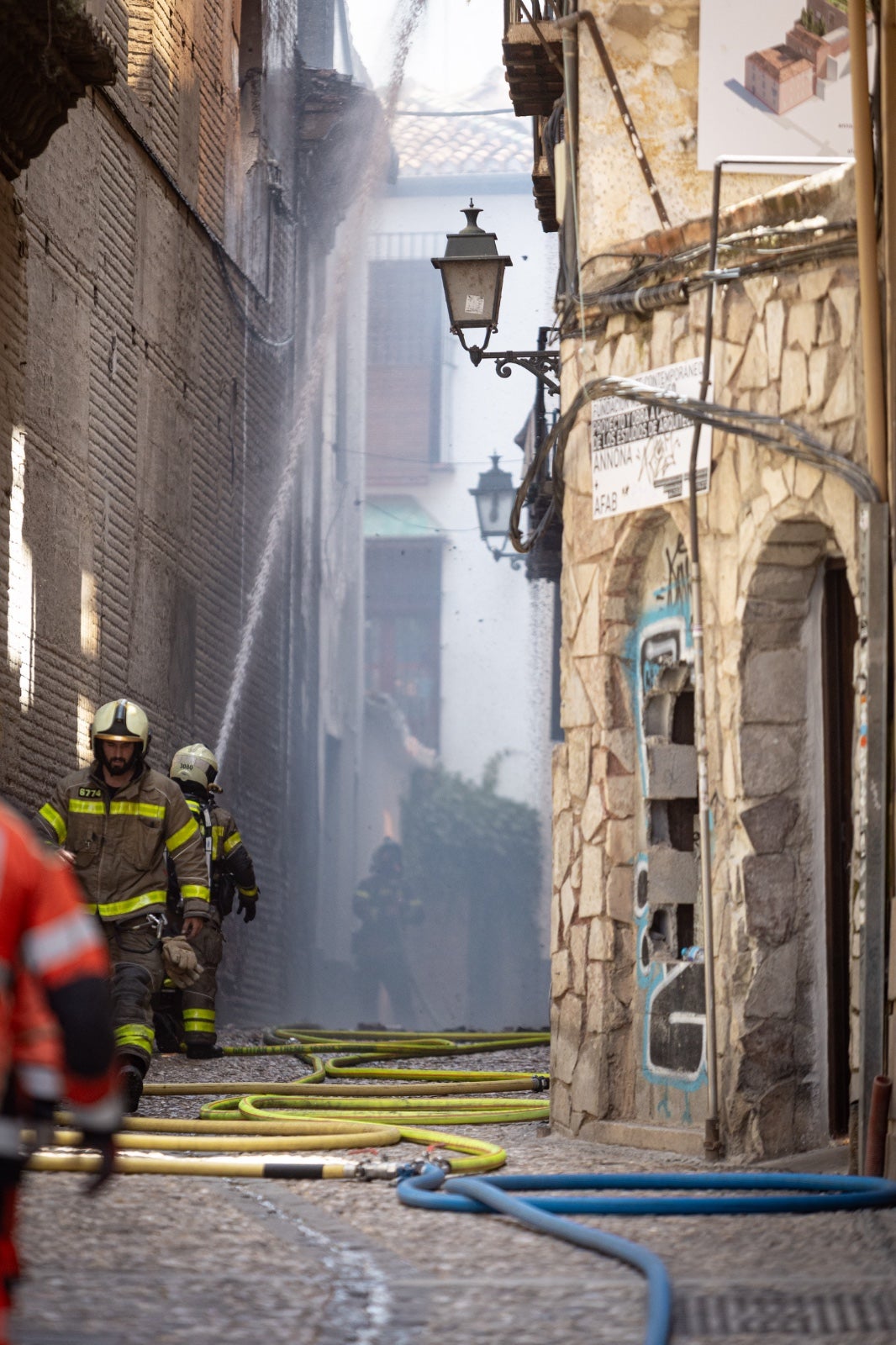 Las espectaculares imágenes del incendio desde el Albaicín