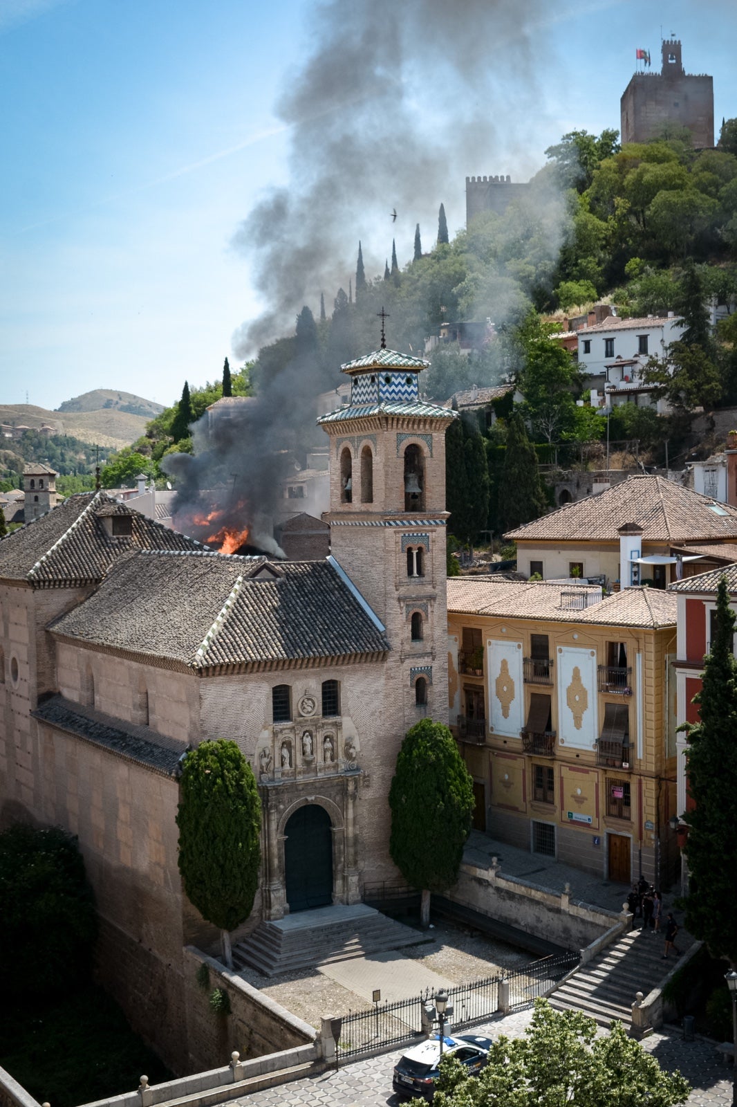 Las espectaculares imágenes del incendio desde el Albaicín