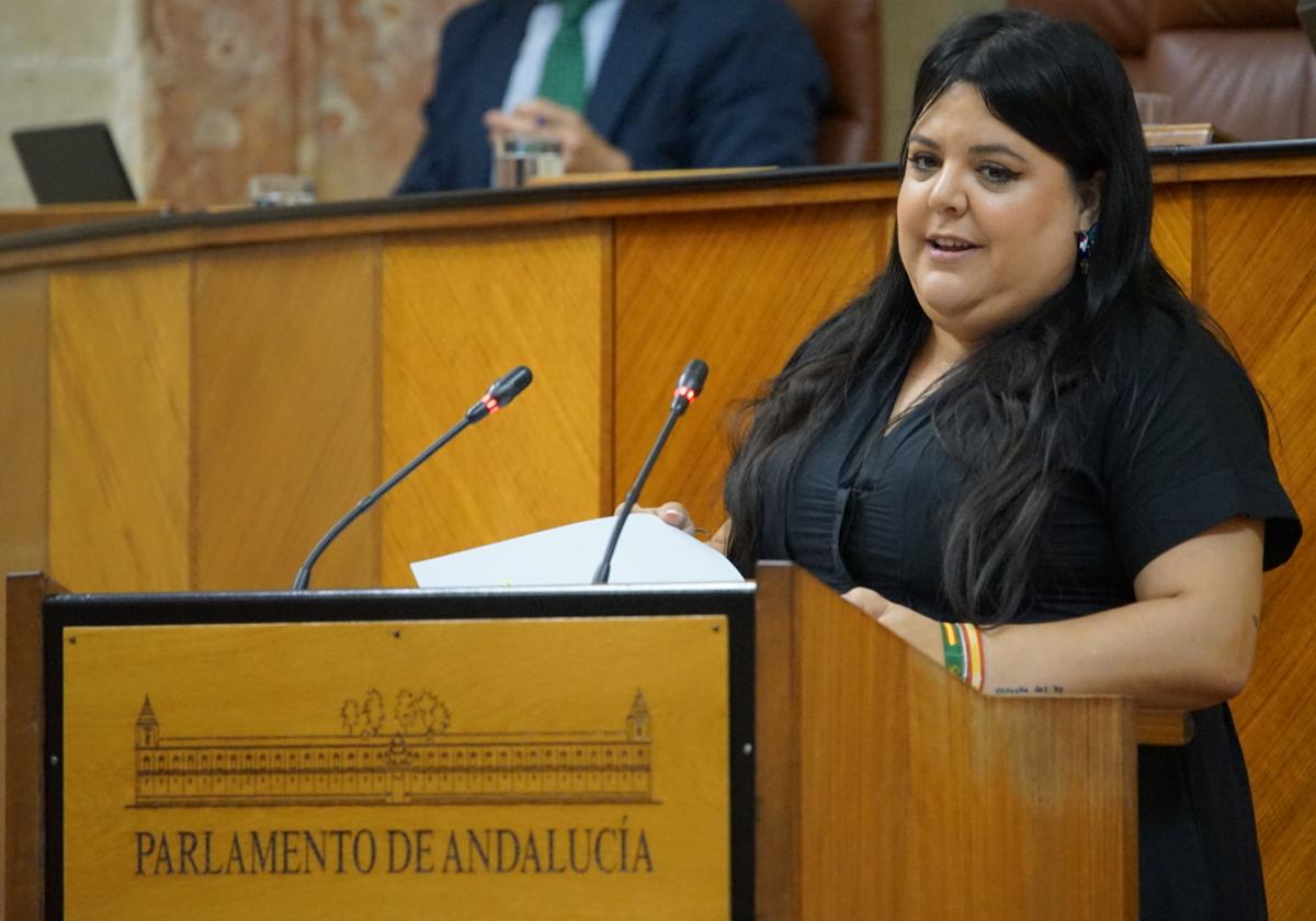 El PP exige al Gobierno de Sánchez que actúe y retire las garrafas de gasolina que inundan las calas de Cabo de Gata