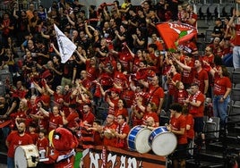 El Frente Nazarí, en mitad de un partido en el Palacio de Deportes.