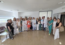 El Clínico San Cecilio y asociaciones de pacientes lanzan una iniciativa para acompañar hospitalizados con la lectura