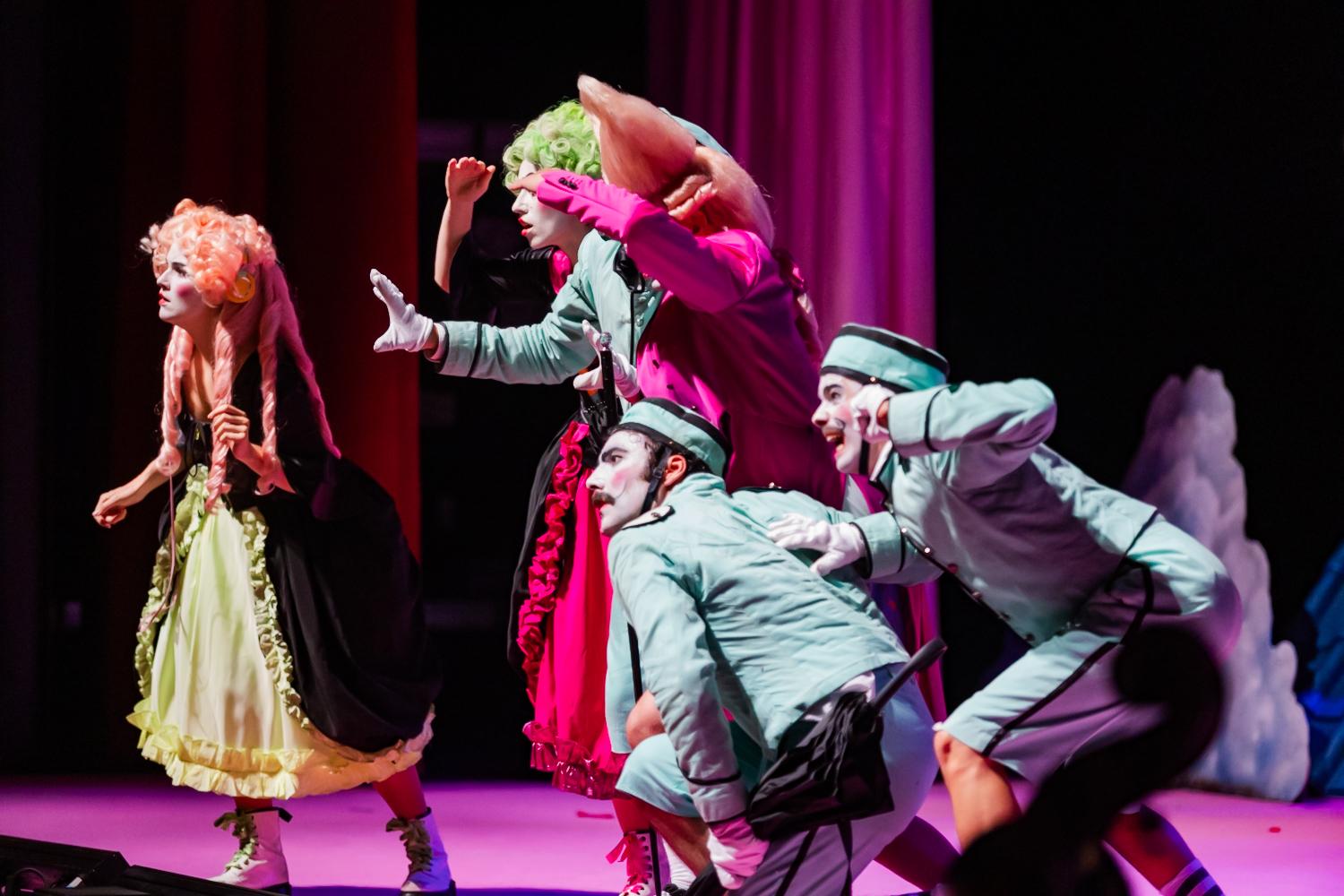 Las coloridas y divertidas imágenes de &#039;La cenicienta&#039;