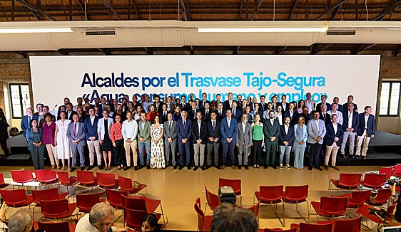 Los alcaldes del Levante llaman a la movilización para frenar el recorte al Trasvase Tajo-Segura