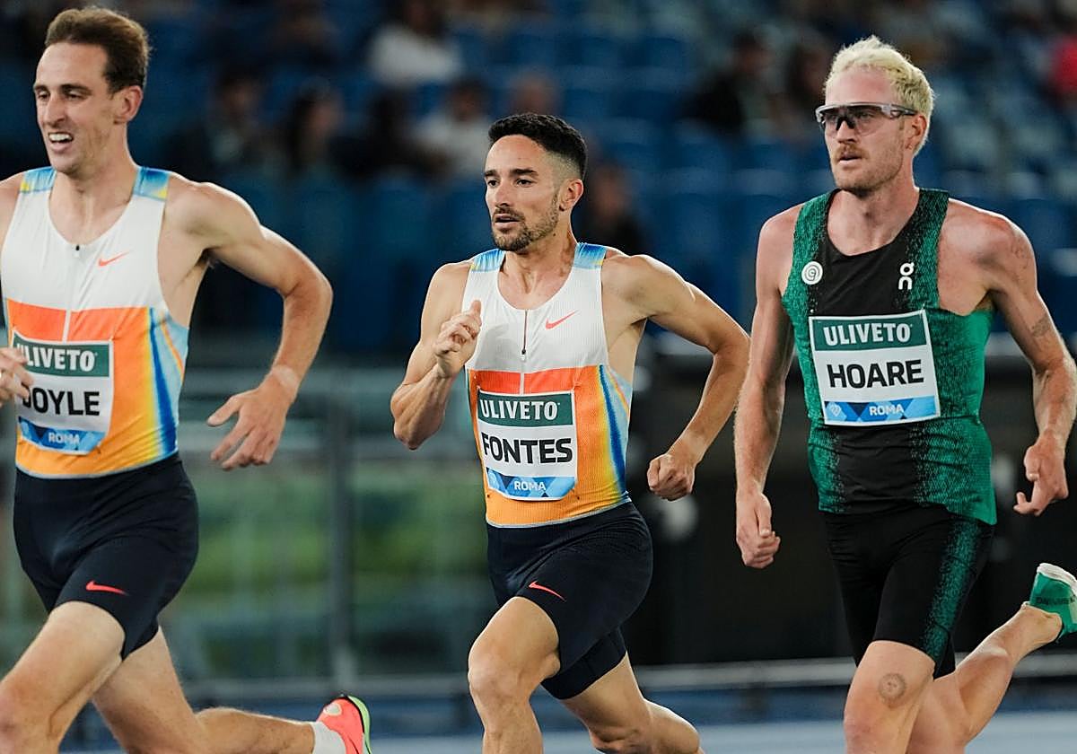 Ignacio Fontes corre entre dos rivales en la Diamond League de Roma.