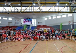 Foto de familia tras la clausura de los Juegos Deportivos Provinciales por parte de la Diputación.