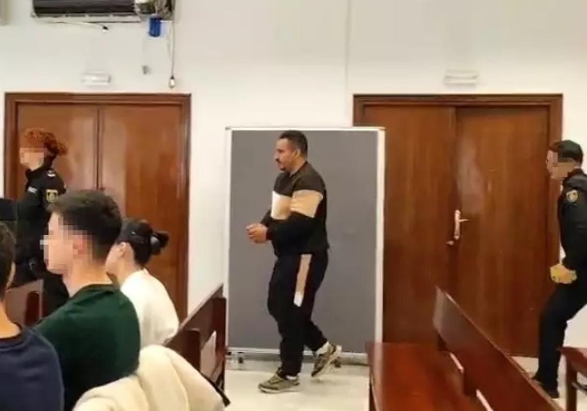 El acusado de acabar con la vida de Zhour B. en el juicio con jurado.