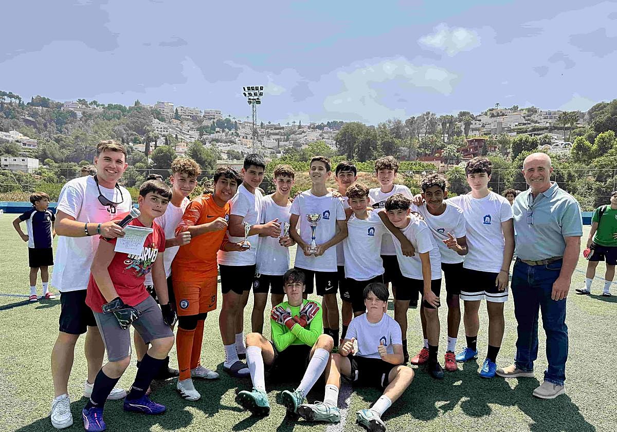 Los institutos Al-Ándalus y Puerta del Mar dominan en la jornada de fútbol del IV Trofeo Al-Munakkar de Almuñécar