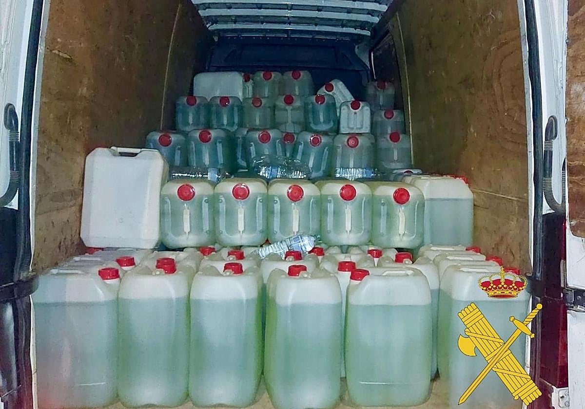 Garrafas de combustible en una imagen de archivo.