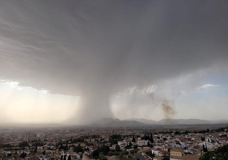 La tormenta sobre Granada.