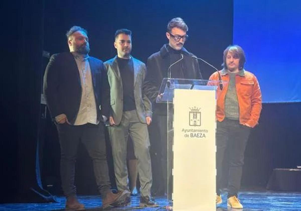Los integrantes de Supersubmarina cuando fueron nombrados Hijos Predilectos de Baeza.