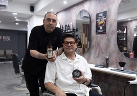 Juan Luis Soria y Lisardo Vicente son los creadores de Captain Cook Barber Products.