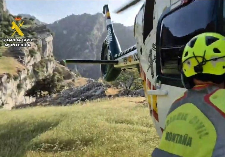 La Guardia Civil rescata a tres senderistas y su perro tras un golpe de calor en Cazorla