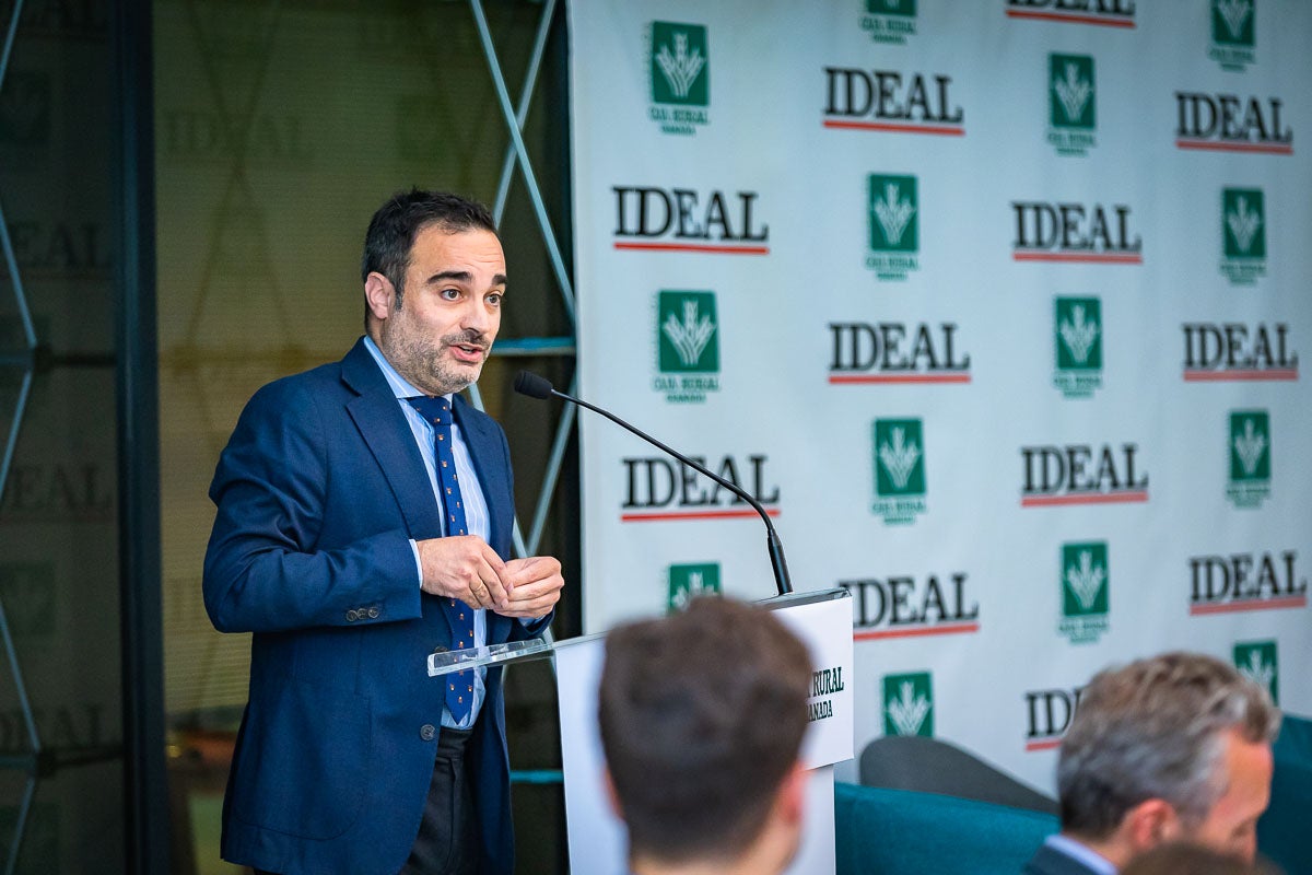 Las imágenes del desayuno informativo de IDEAL sobre la IA en la empresa
