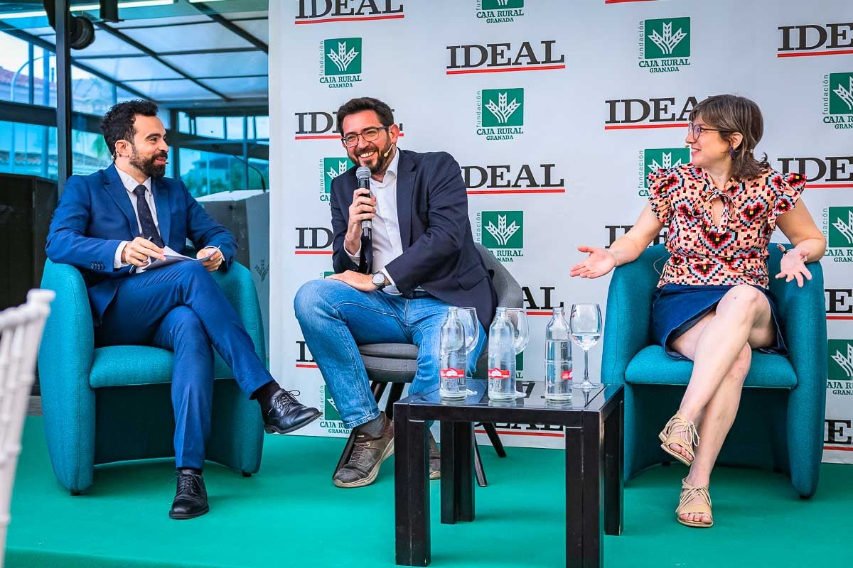 Las imágenes del desayuno informativo de IDEAL sobre la IA en la empresa
